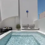 La Madeleine Oia (Santorini)