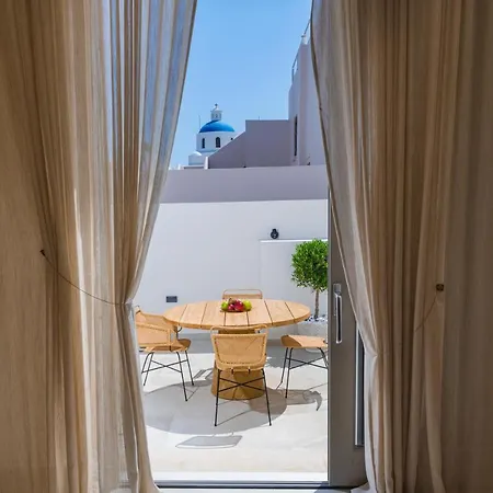 La Madeleine Oda ve Kahvaltı Oia