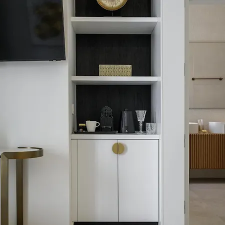 Oda ve Kahvaltı La Madeleine 4*