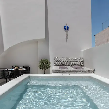 La Madeleine Oia (Santorini)