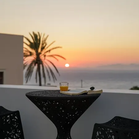La Madeleine Bed & Breakfast Oia (Santorini)
