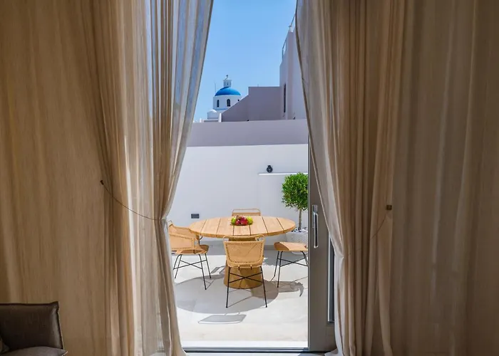 La Madeleine Bed & Breakfast Oia (Santorini)
