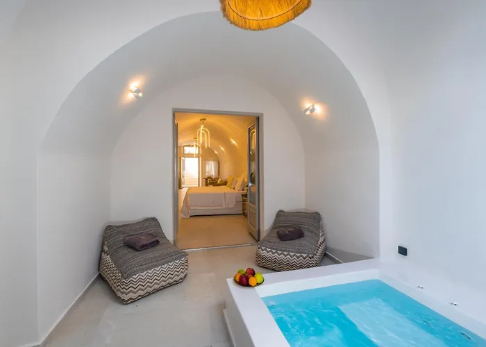 La Madeleine Oia (Santorini)