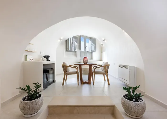 La Madeleine Oia (Santorini)