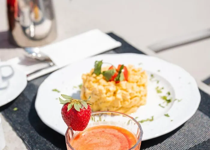 Bed & Breakfast La Madeleine Oia (Santorini)